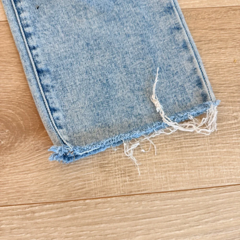 Hidden Tracey Criss-cross Light Distressed Women's Jeans 26 like new! - Picture 7 of 10